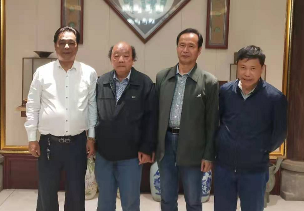 宋瓷恢复小组成员张挺兴 郑汉雄